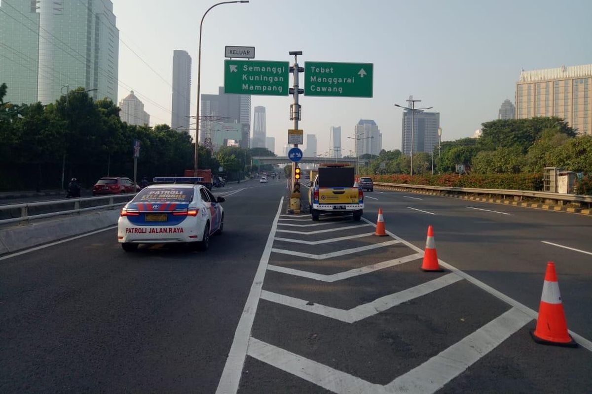 Kenali 12 Jenis Marka Jalan dan Artinya, Ada Garis Utuh hingga Yellow Box